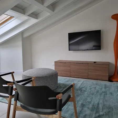 Delago 1685 Apartman Malgrate